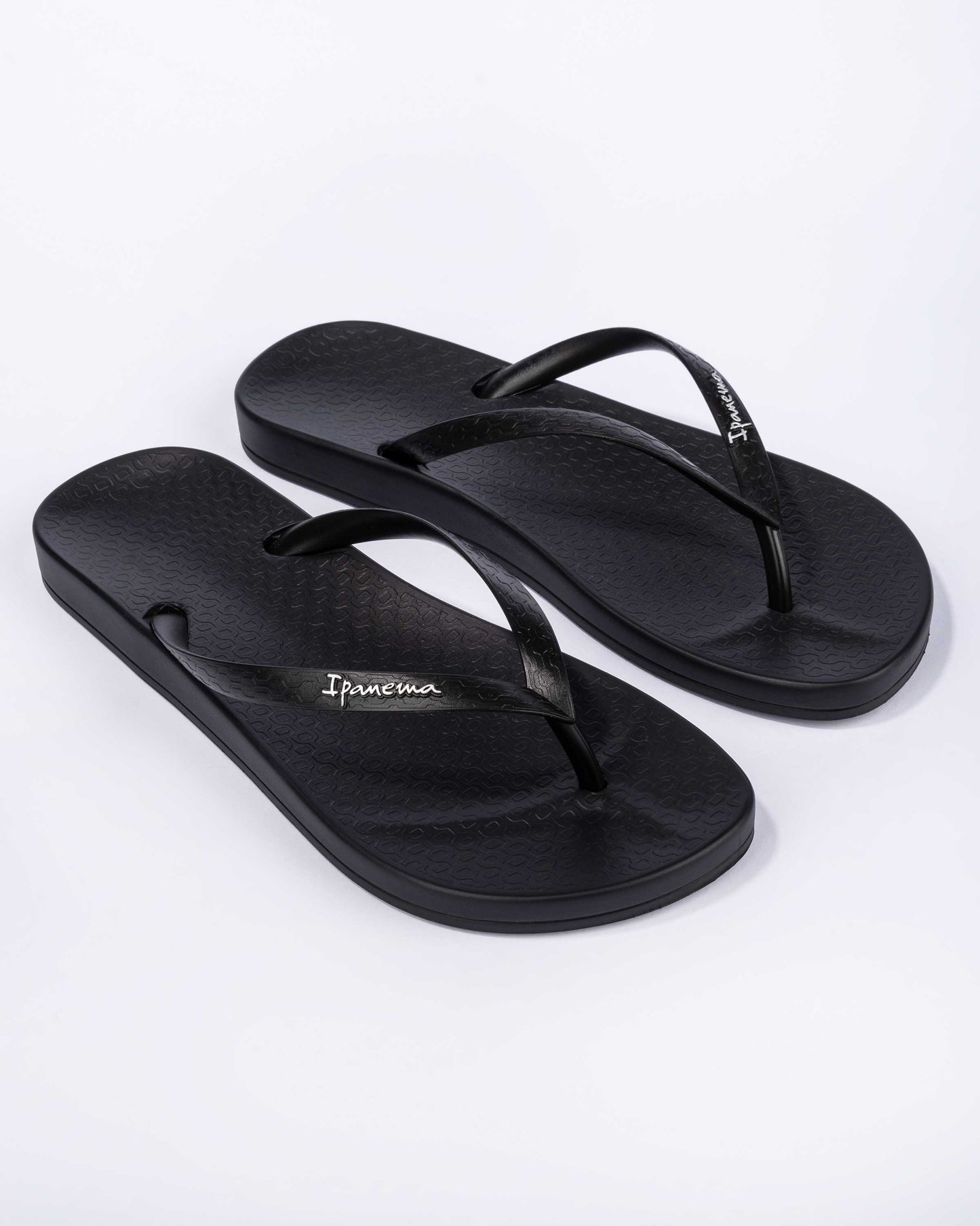 Ipanema Anatomic Flip Flops - Black