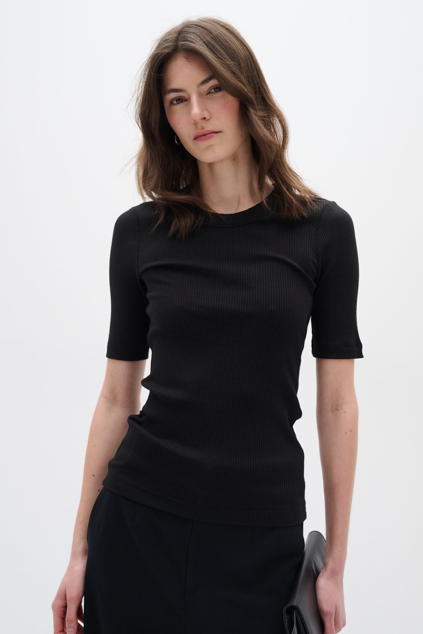 InWear Dagna Ribbed T-shirt in black. Elbow length sleeves and crew neck