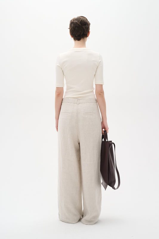 InWear Dagna Ribbed T-shirt in white. Elbow length sleeves and crew neck. View from the back