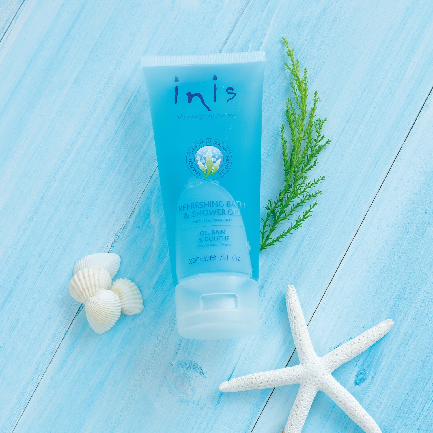 Inspired by the beauty and energy of the wild Atlantic coast of Ireland, Inis is a sparkling, clean fragrance that captures the feeling of a perfect sunny day by the sea.