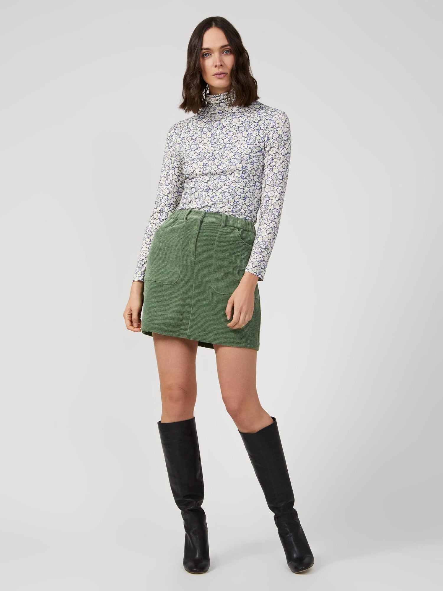 Discover a selection of formal and casual skirts at reduced prices. Brands include Great Plains, French Connection, Part Two, InWear, and Soaked in Luxury.