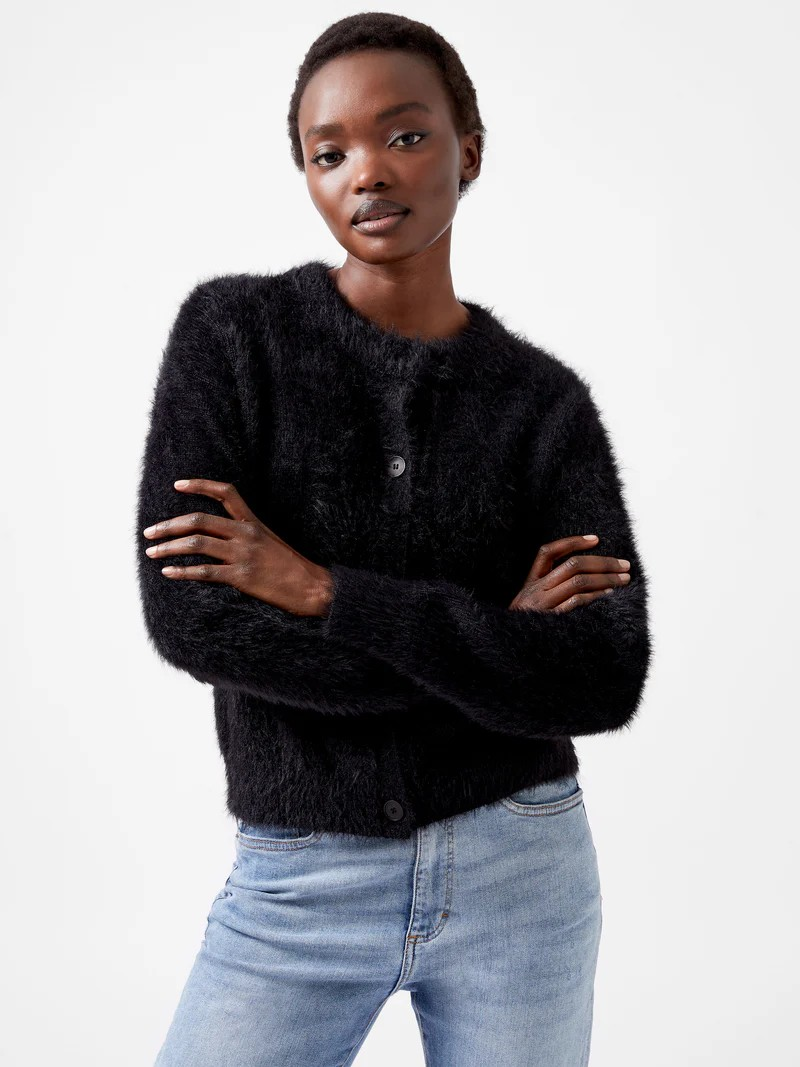 Cardigans come in a variety of beautiful brands, patterns, and styles. Whether you're looking for a classic fit, a trendy oversized look, or a unique textured pattern, there's a cardigan to match every preference.