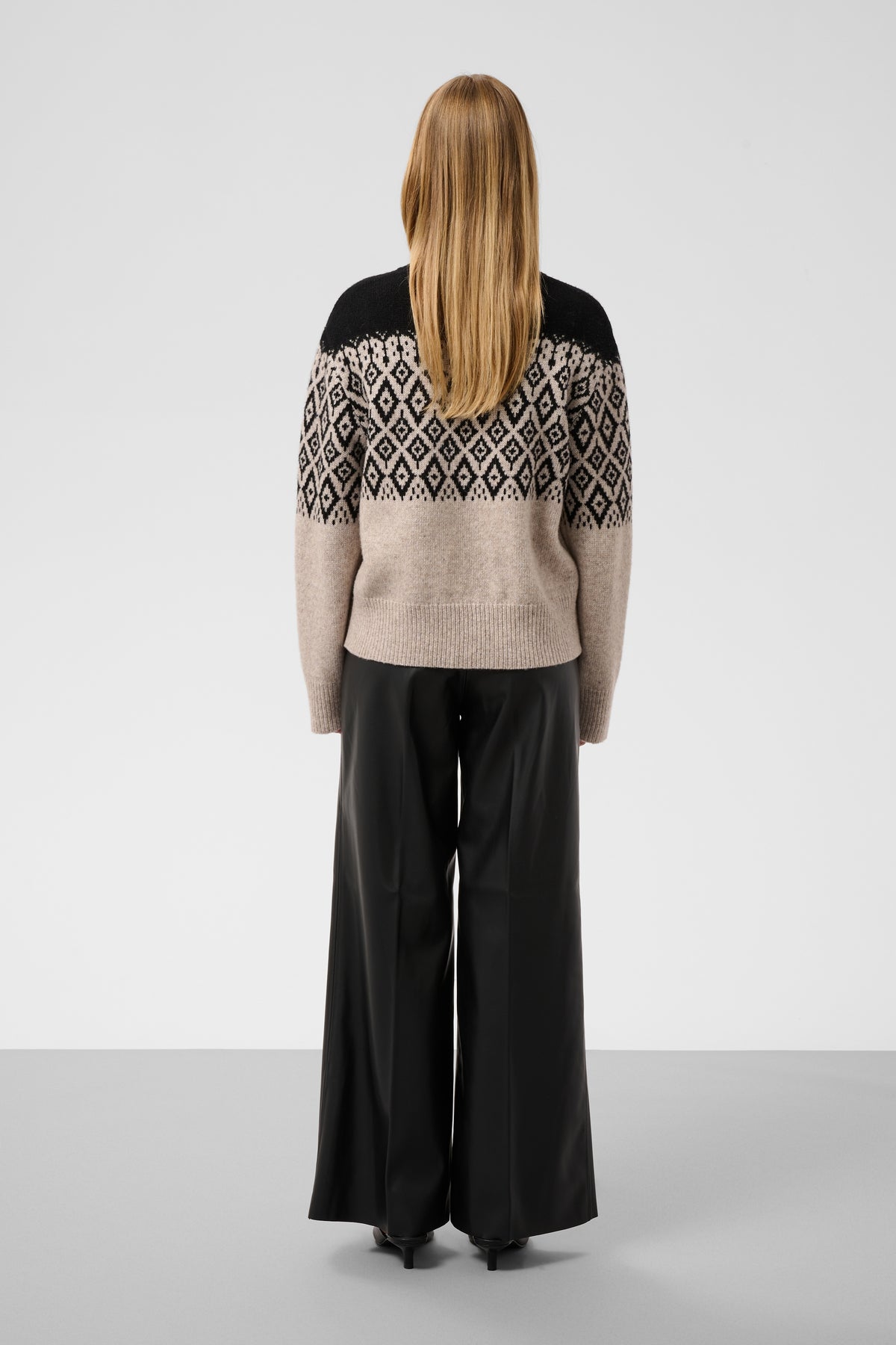 Soaked In Luxury Kaegan Pullover - Black & Pistachio