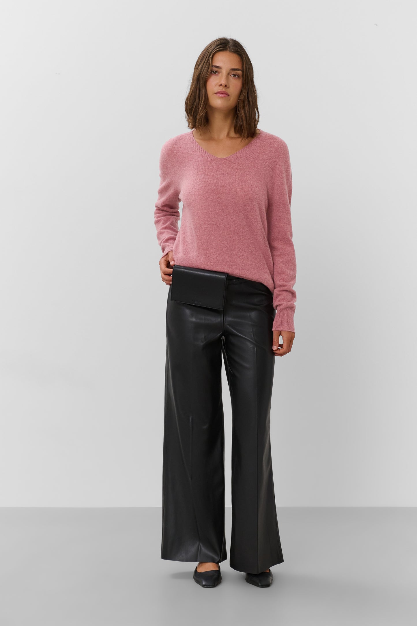 Soaked In Luxury Sida Seamless V-Neck Pullover - Mauvewood Melange
