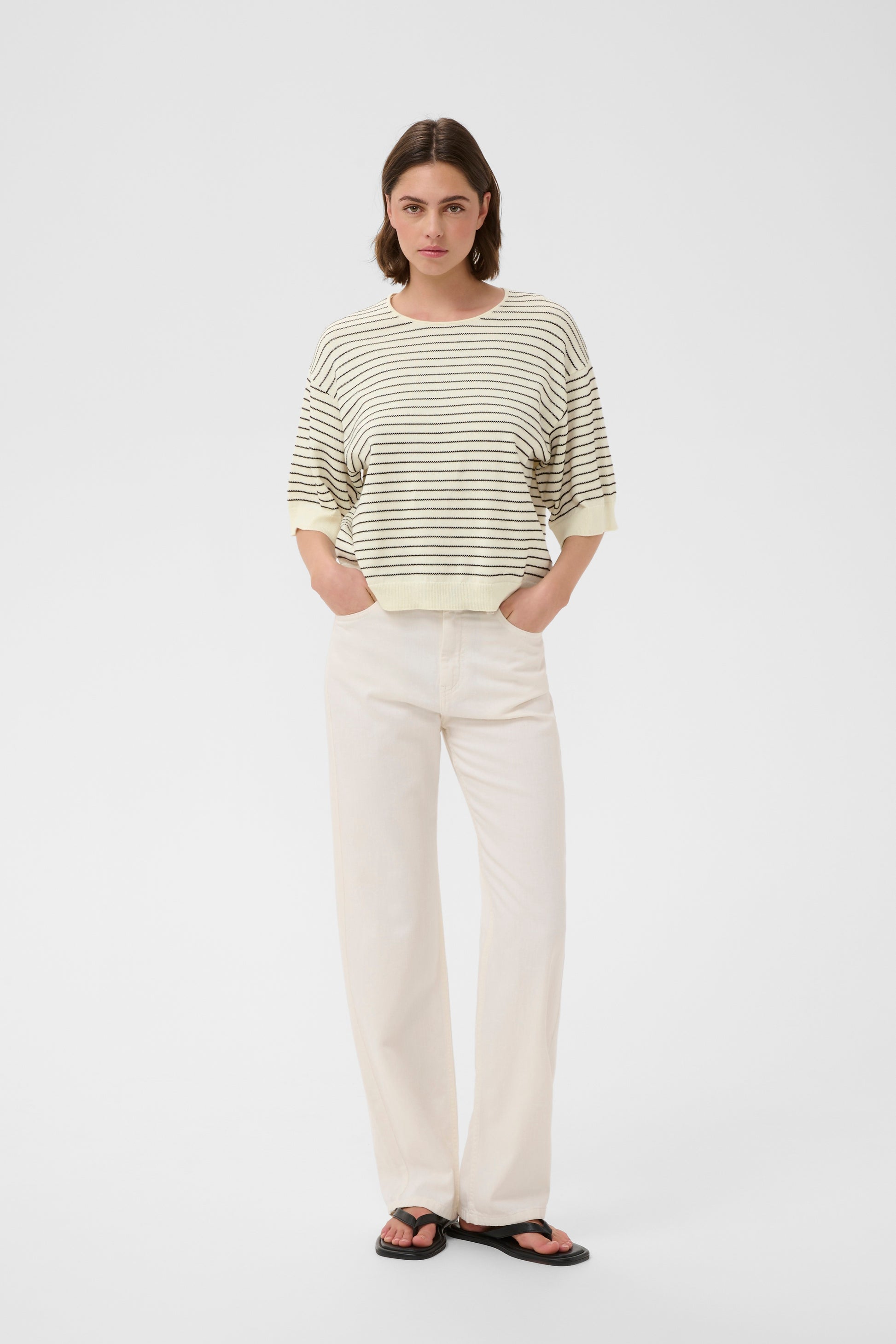Dana Striped White/black short sleeved pullover