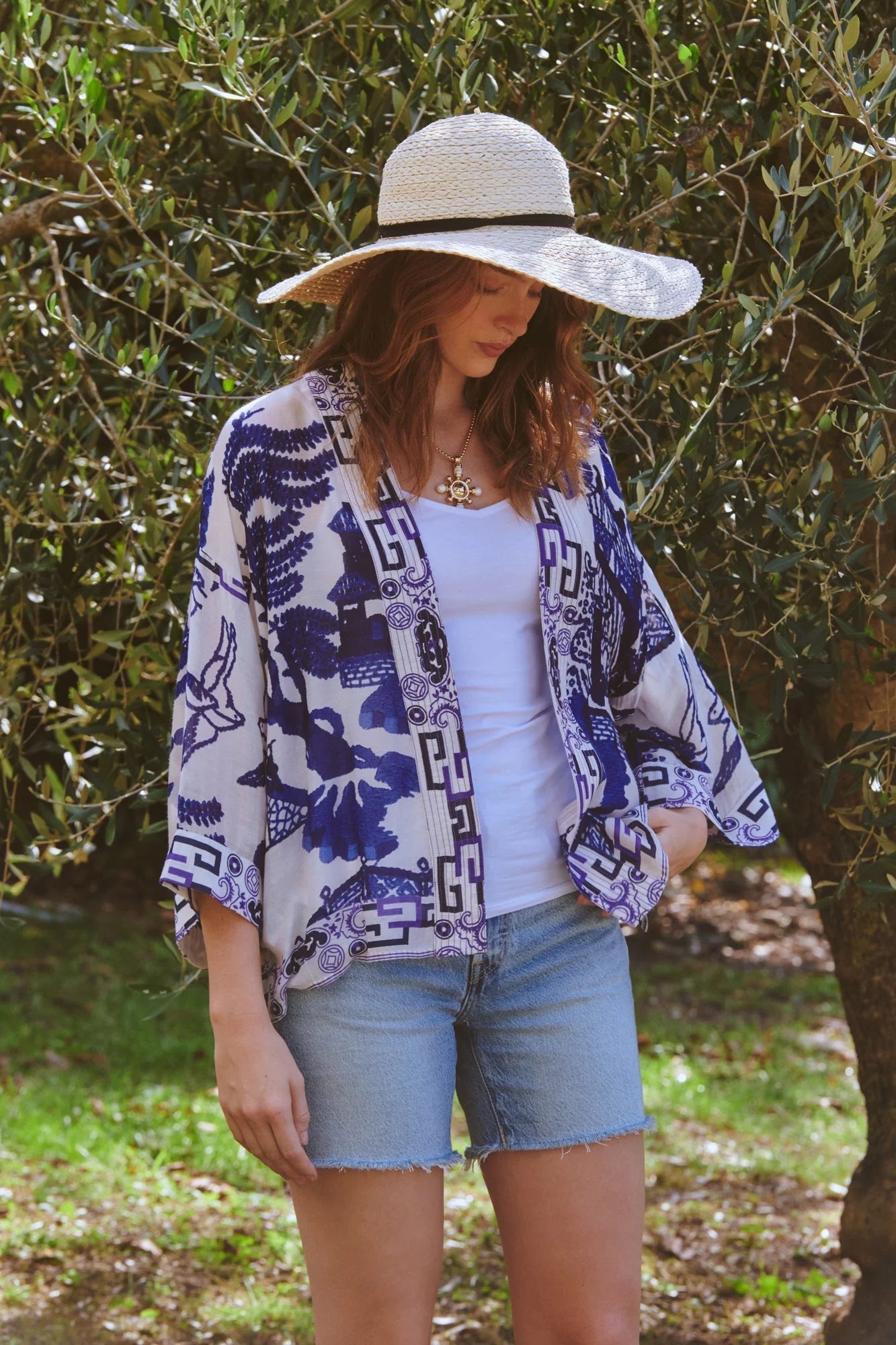 One Hundred Stars Giant Willow Blue Kimono featuring an elegant willow print in soft blue tones.