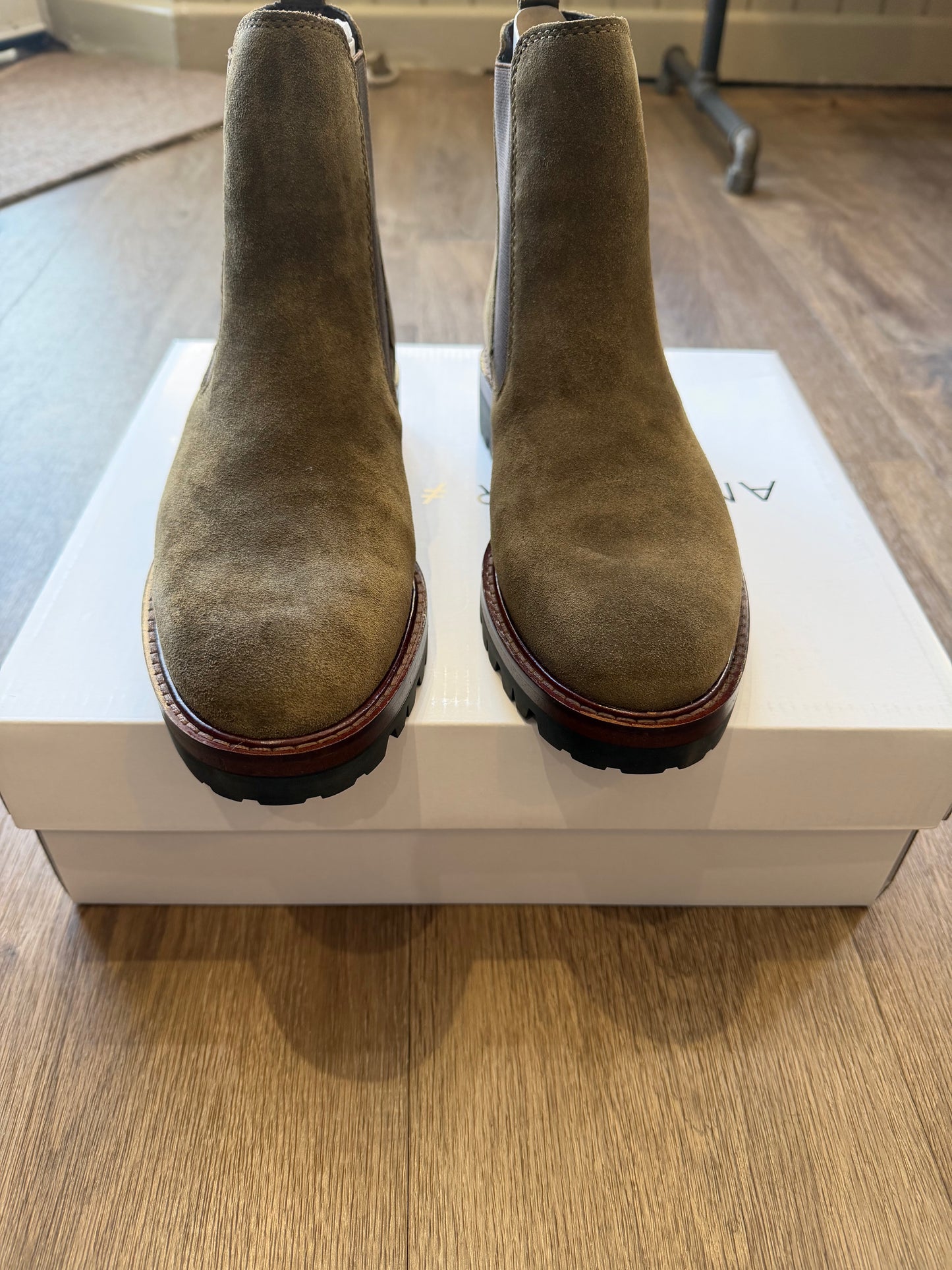 Another Trend Chunky Chelsea Boots - Green Cacoa