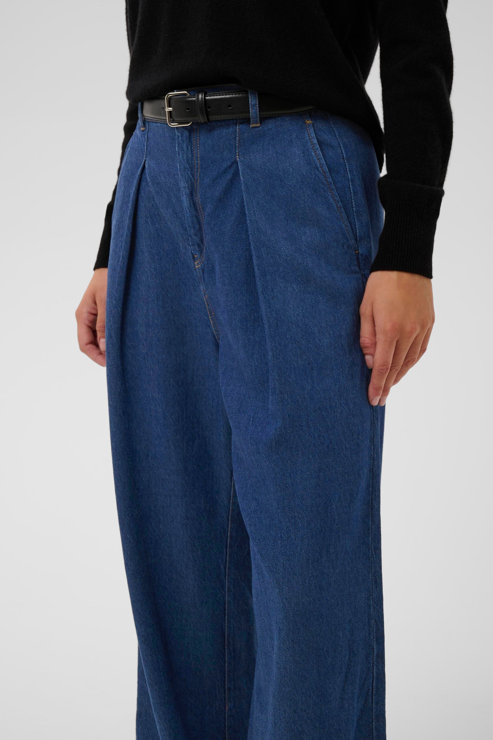 Woman Wearing the InWear Carola Wide leg dark denim trouser