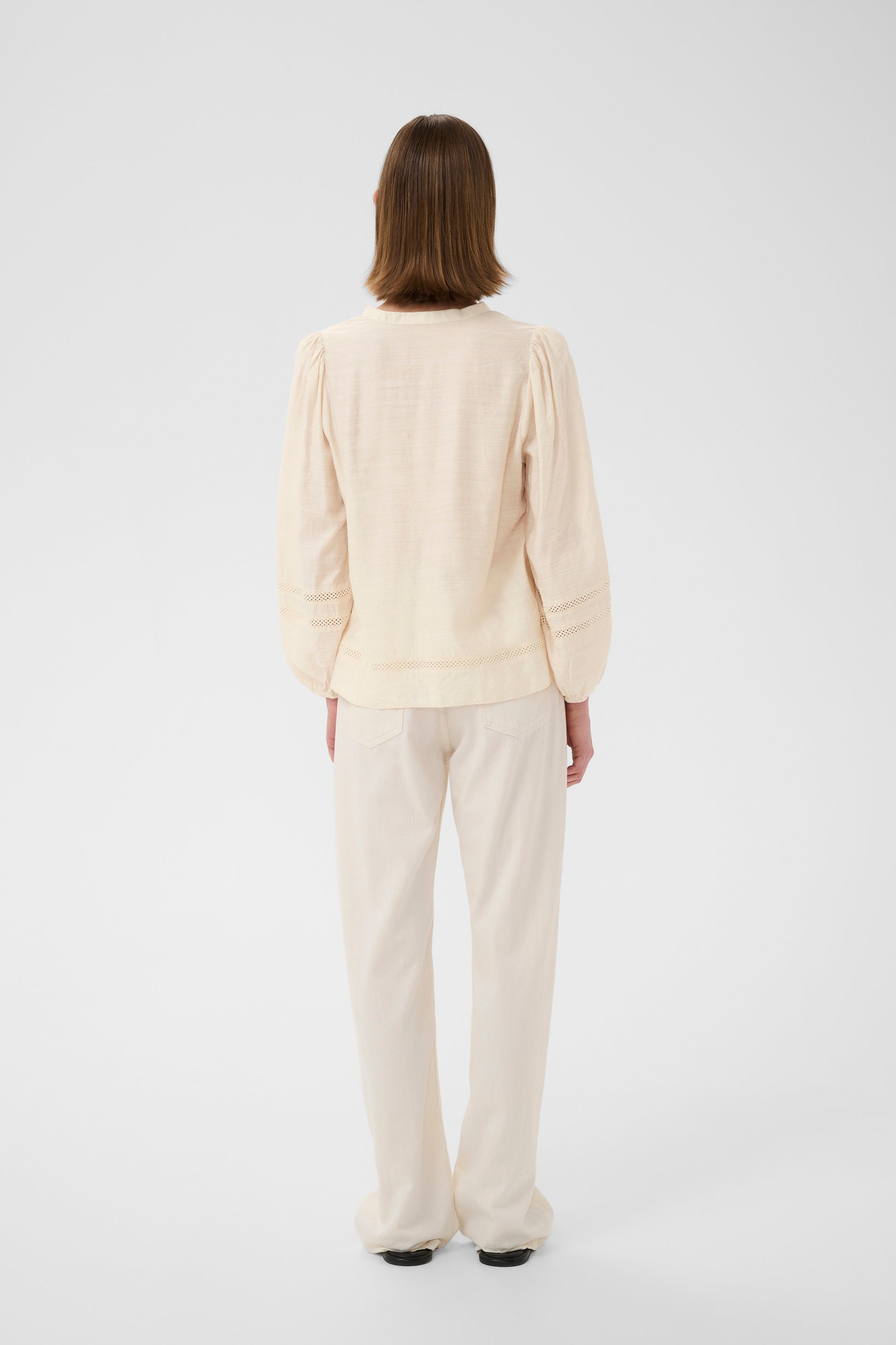 Inwear Henna Vanilla coloured blouse with long sleeves and cut out detailing