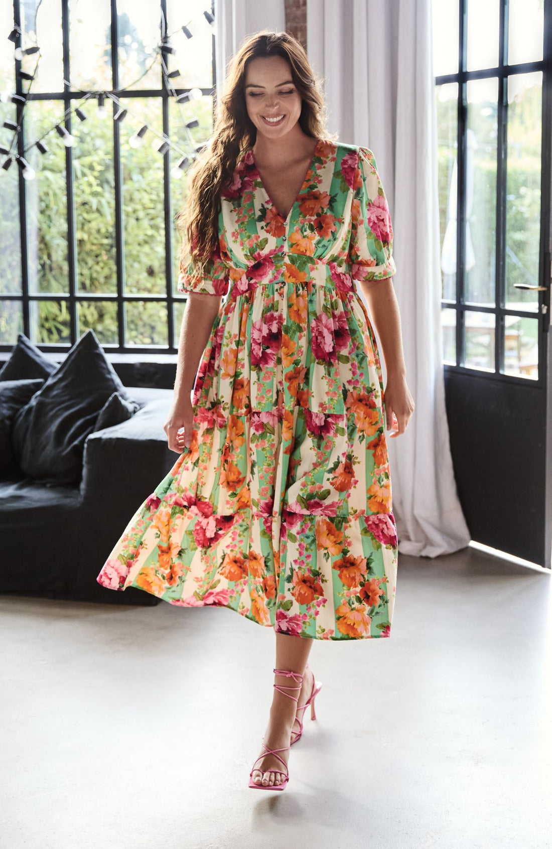 Hope & Ivy Zeena V-Neck Tea Dress puff sleeves full skirt with bright pink and orange flowers