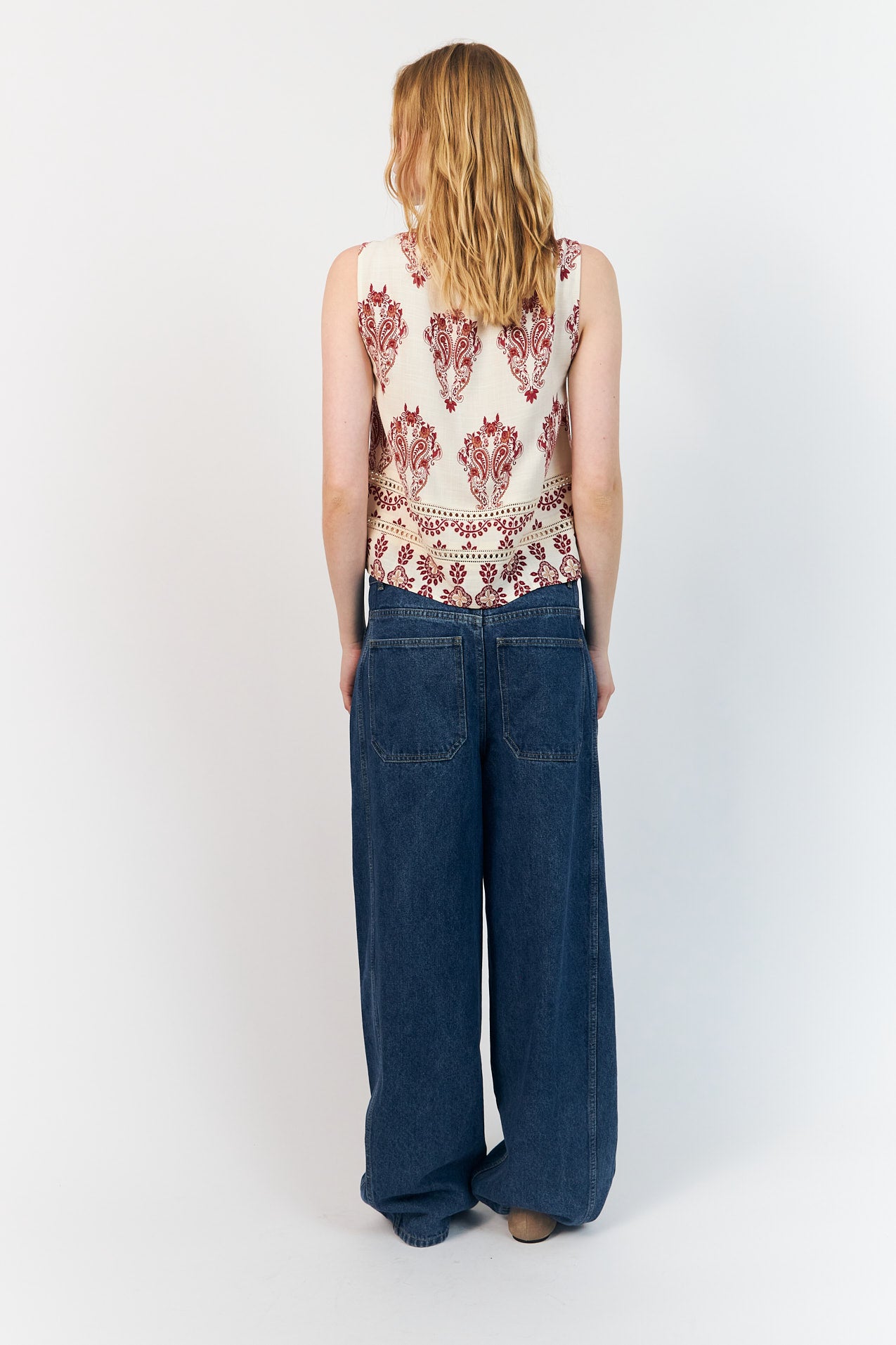 Lollys Laundry Pia sleeveless top in crème with red pattern