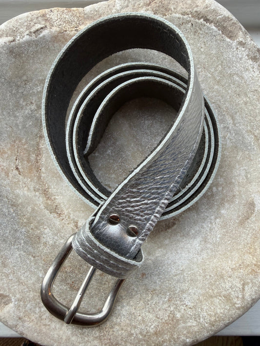 Silver Leather Belt with a silver buckle