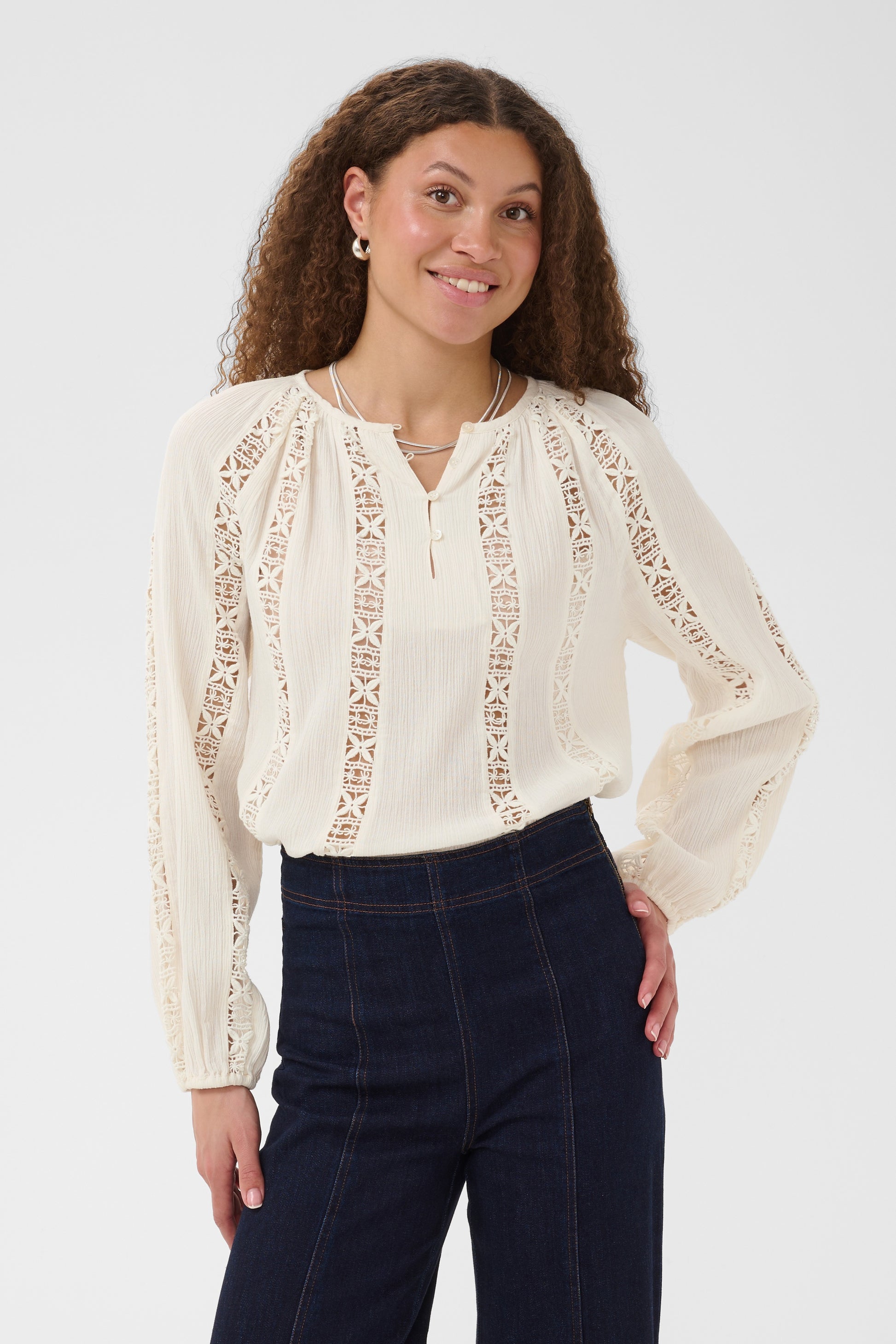 saint tropez skya blouse in ice with cut out detailing