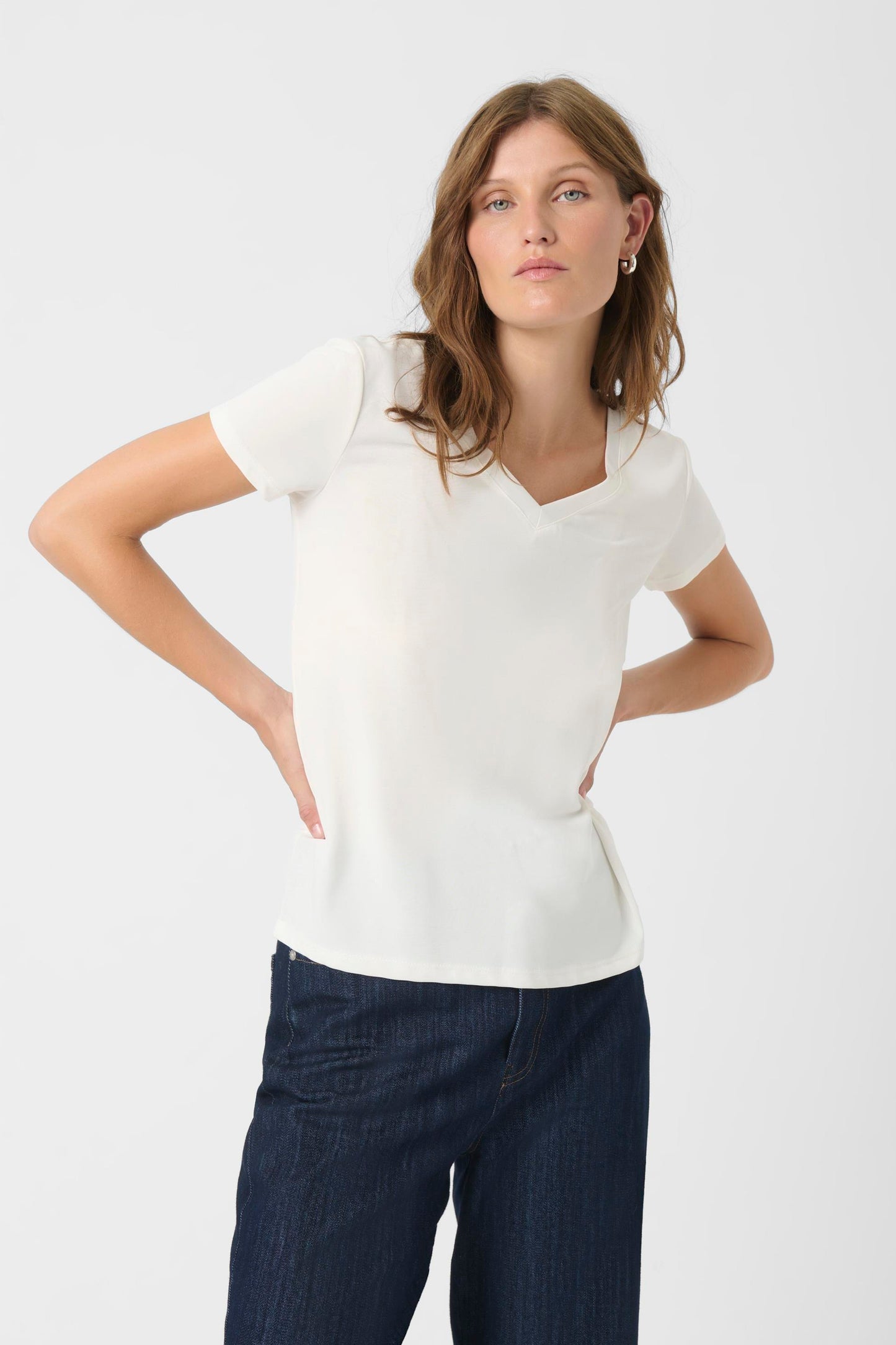 Soaked in Luxury Columbine V-Neck T-Shirt white