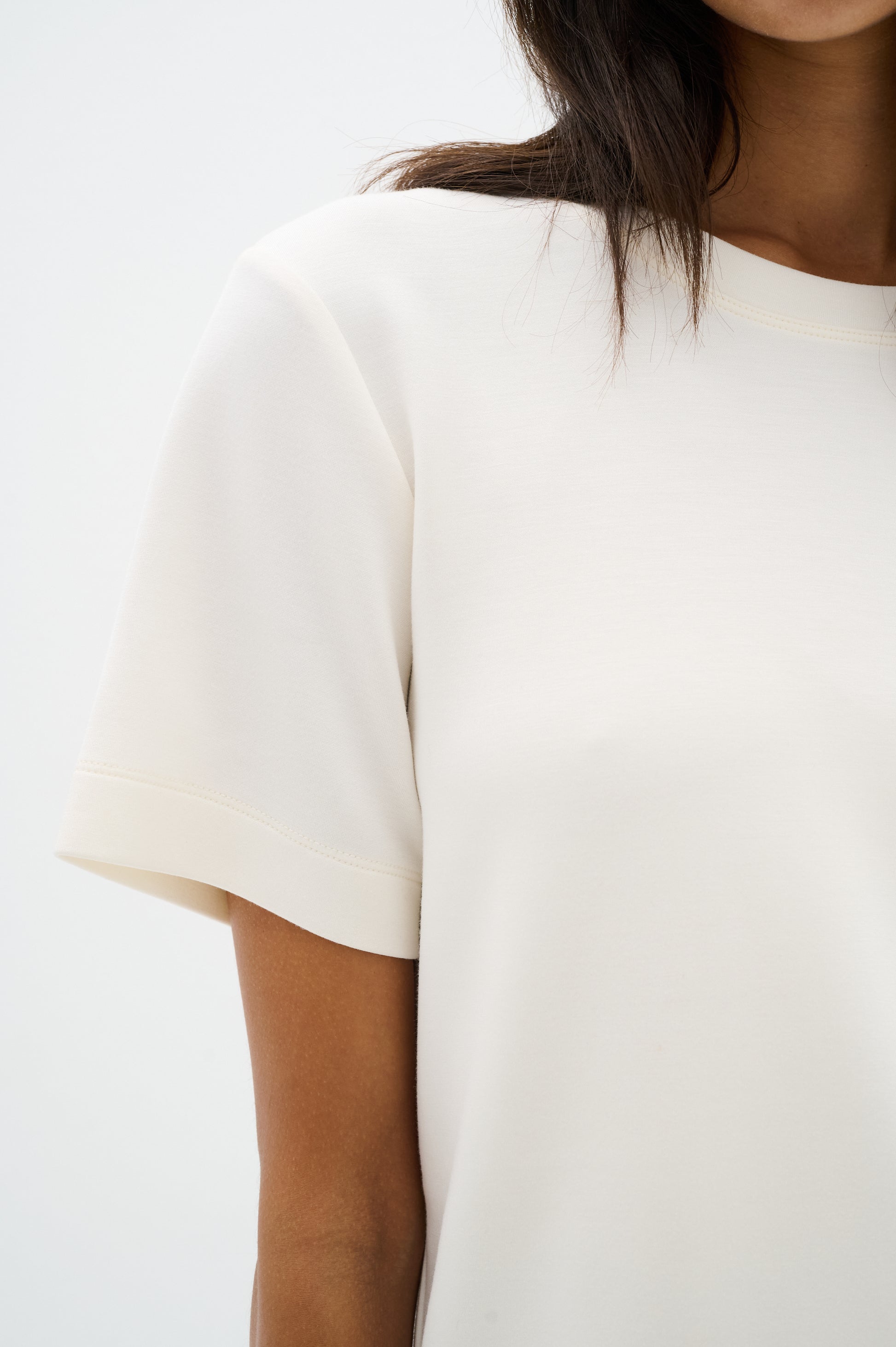 Vincent Karmen T-Shirt in White.  Crew neck and short sleeves