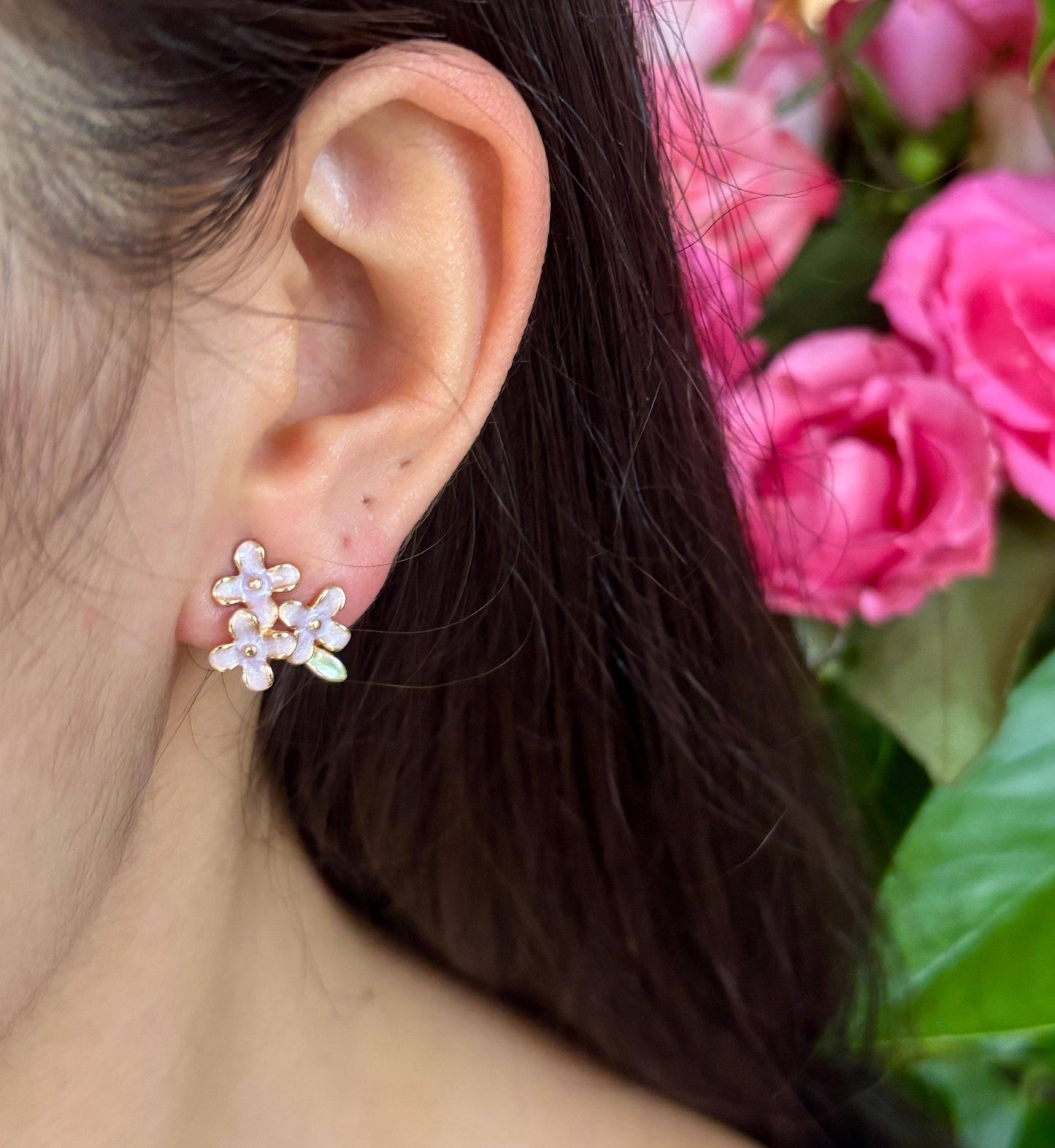 Ocean Ripples 14ct gold plated lilac flower stud earrings.